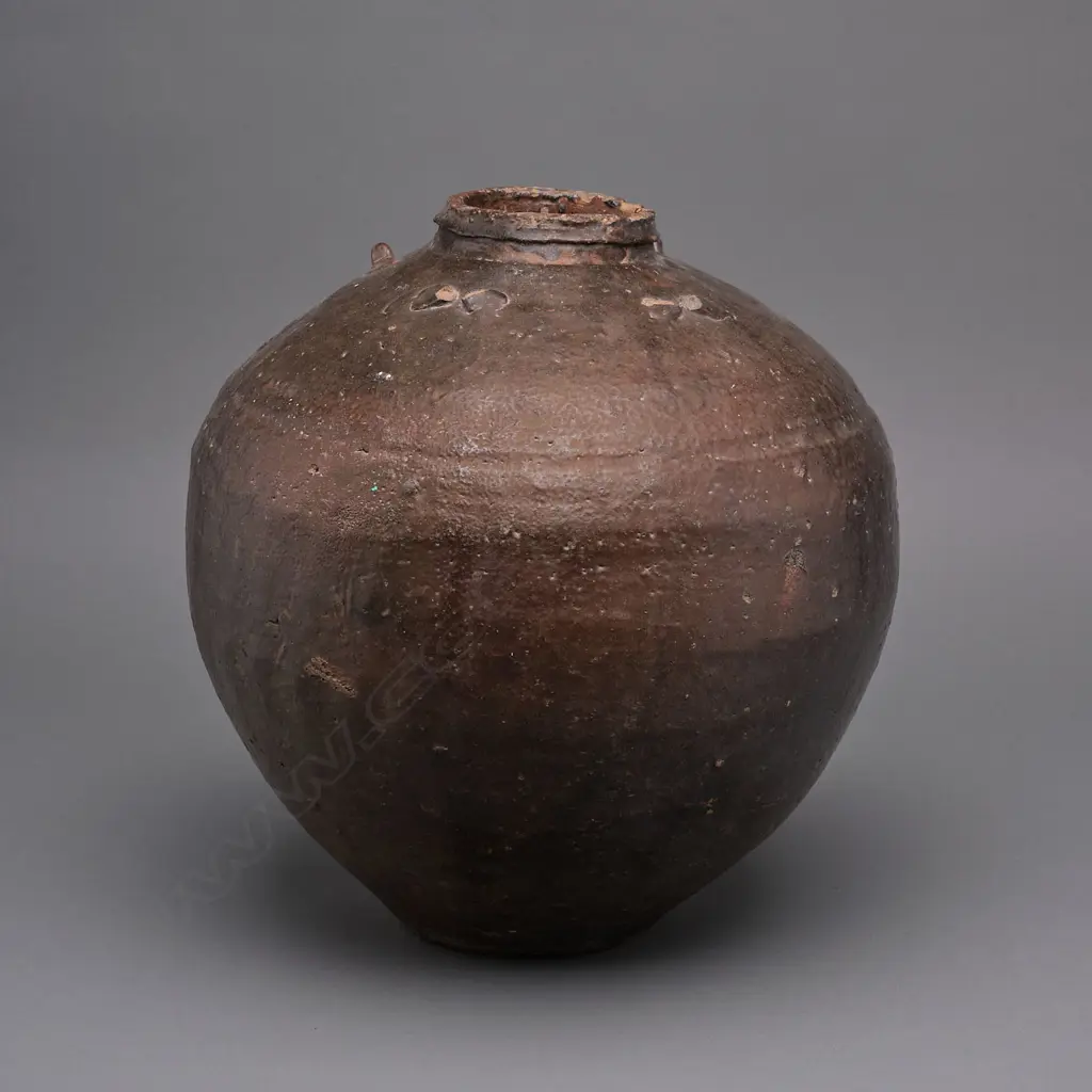 A Japanese Shigaraki stoneware tea leaf jar (chatsubo), Image 1++